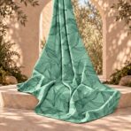 ⁦Elegant abstract floral line design in deep green on a soft mint background.⁩ - الصورة ⁦2⁩